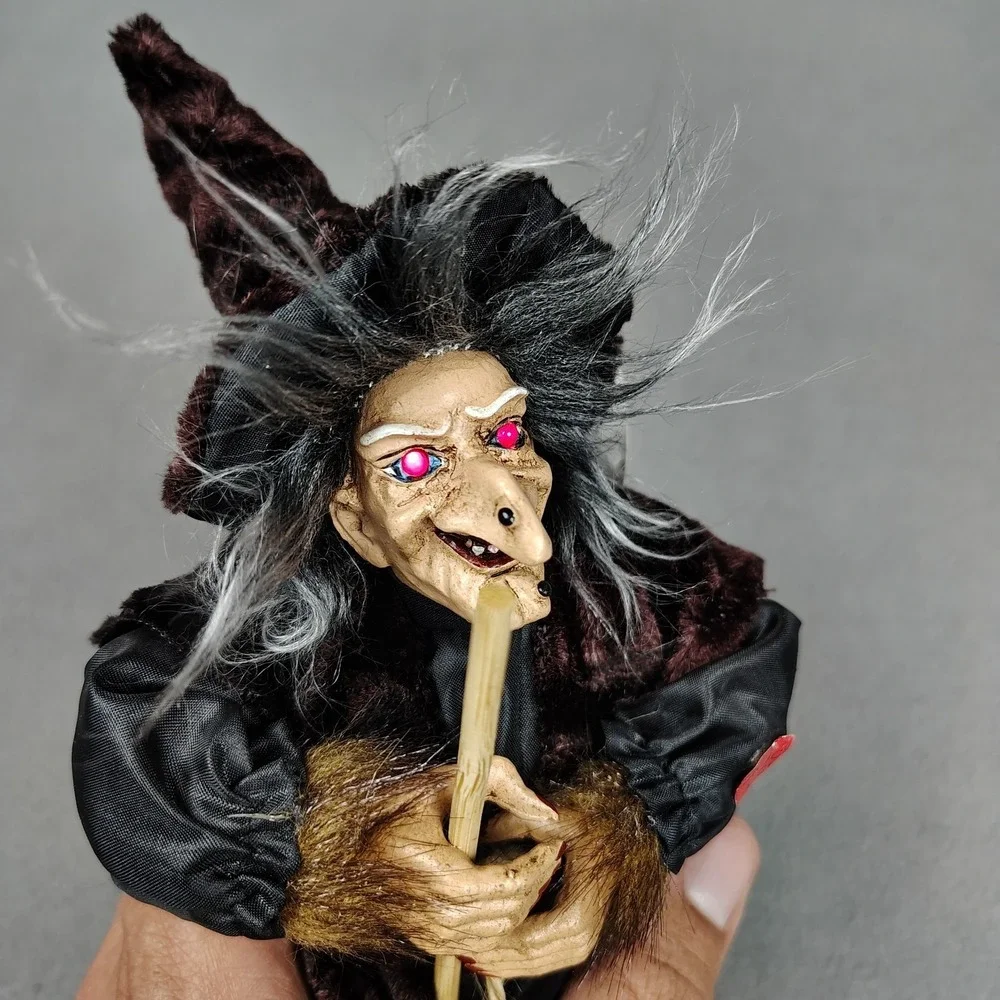 Vintage Halloween Witch Decoration Light Up Eyes + Laugh CREEPY German NOS Works